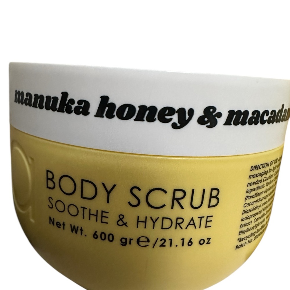CIROA manuka honey & Macadamia Duo Body Scrub & Shower Gel Gift Set New - Picture 4 of 8